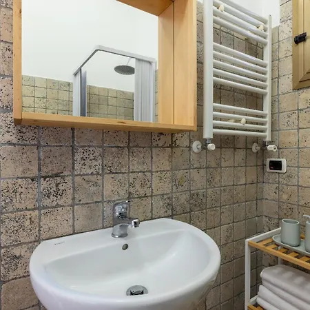 Апартаменты Urban Loft At Colosseum